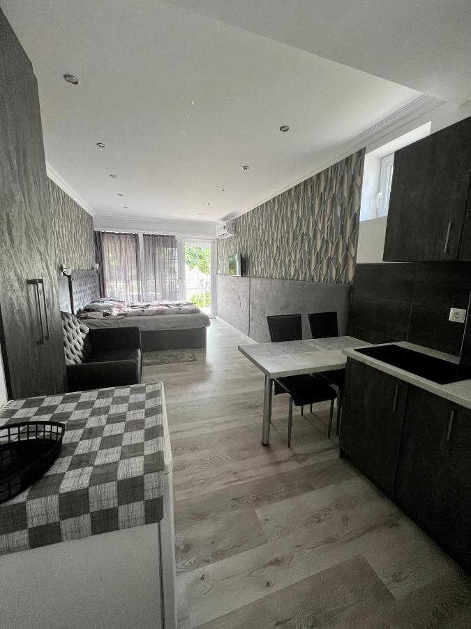 Barbara Vendeghaz Apartment บาลาตอนฟือเรด ภายนอก รูปภาพ