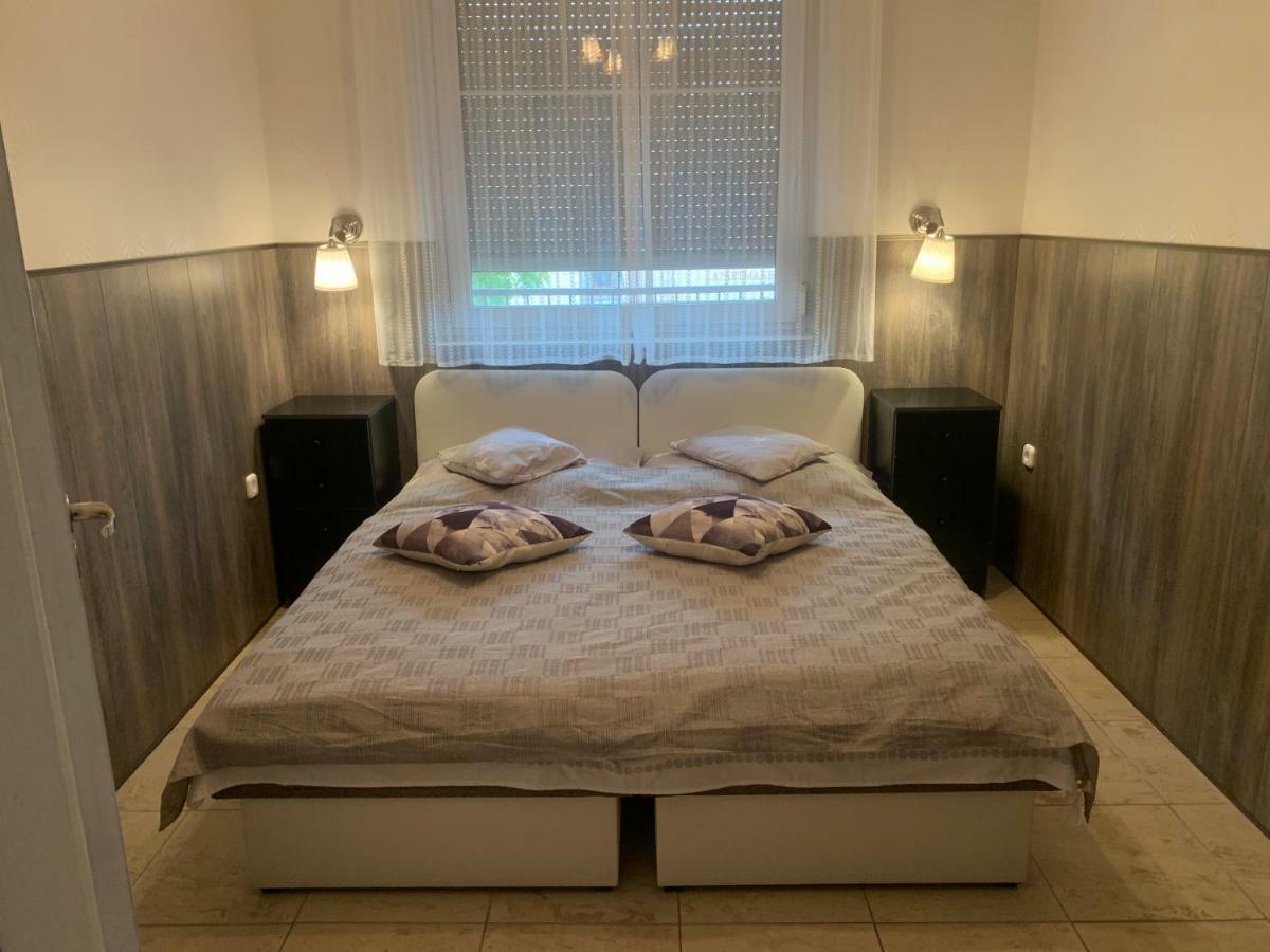 Barbara Vendeghaz Apartment บาลาตอนฟือเรด ภายนอก รูปภาพ